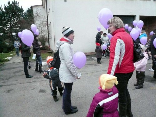 Vypouštění balónků s přáním Ježíškovi - 9.12.2010